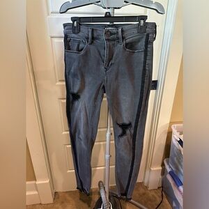 3/$30 Express Ankle Legging Mid Rise Raw Hem Distressed Raw Hem Jeans Size 4